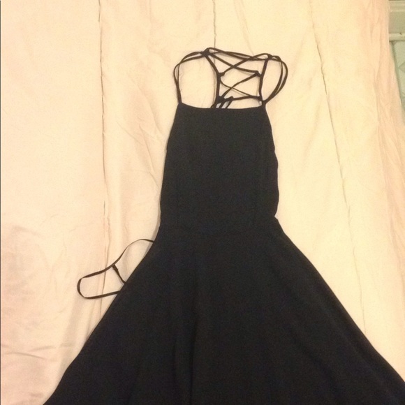 strappy to be here lulus